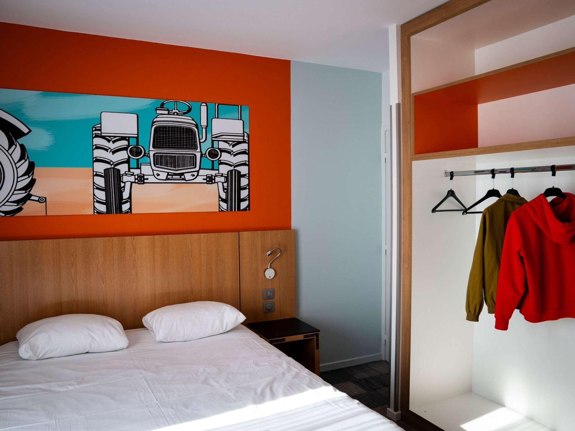 Ibis Styles Bourbon Lancy Hotel Exterior foto